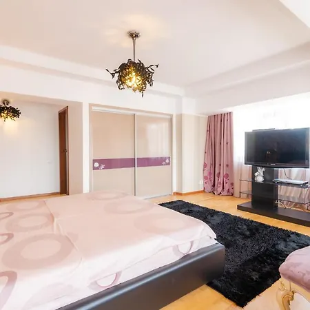 Tower Luxury Aparthotel מלון דירות קונסטנצה
